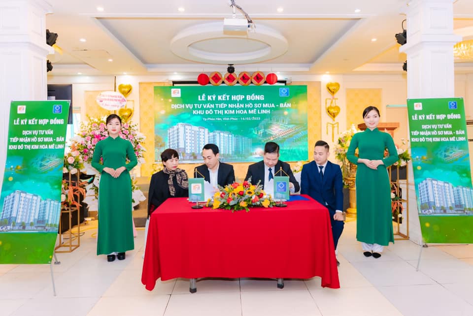 Lễ ký kết hợp đồng dịch vụ tư vấn tiếp nhận Hồ sơ mua bán Kđt Kim Hoa Mê Linh